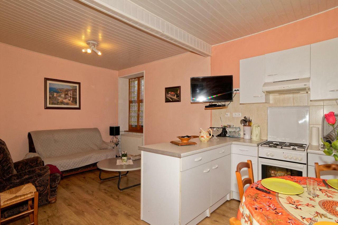 Gite De Sauviat 25 Chemin Du Grand Pacher Le Bourg De Sauviat 63120 Exteriör bild