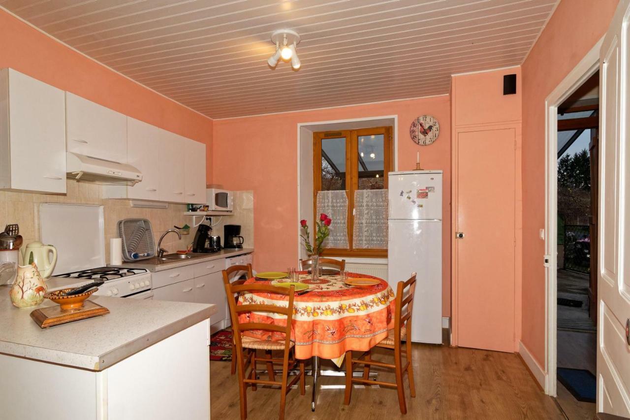 Gite De Sauviat 25 Chemin Du Grand Pacher Le Bourg De Sauviat 63120 Exteriör bild